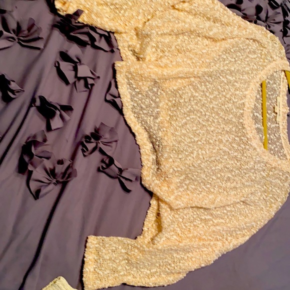 Loose fitting - Picture 1 of 3